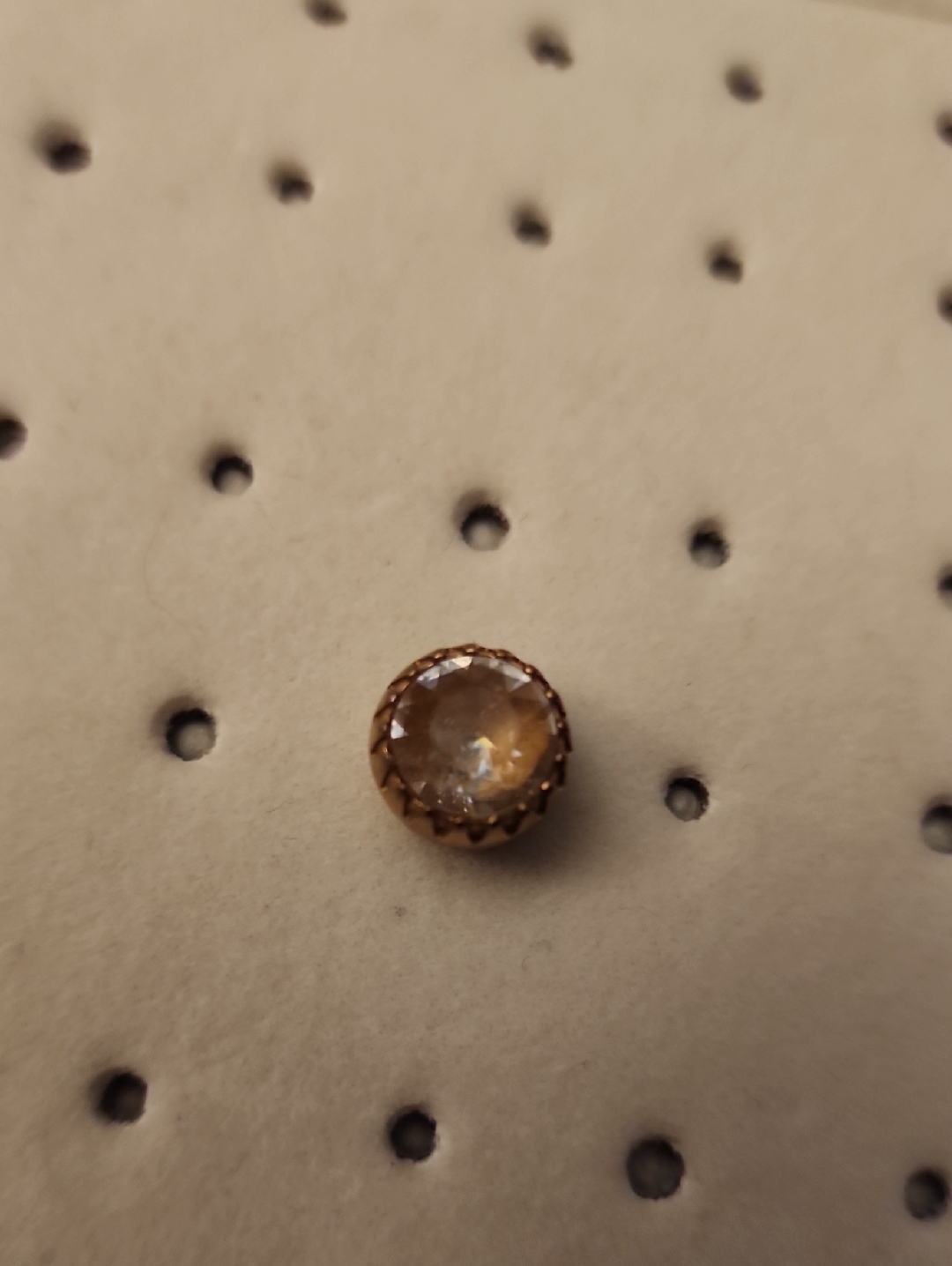 Gold-Tone Qudo Toppercrystal Stud Earring - Champagne
